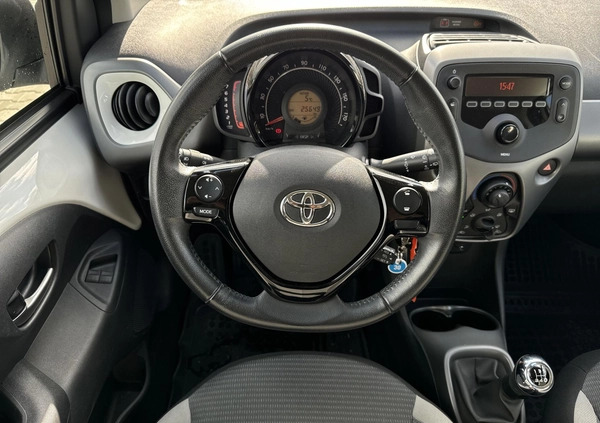 Toyota Aygo cena 46900 przebieg: 25602, rok produkcji 2020 z Wyrzysk małe 172
